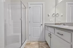 9277 E Burnside St, Portland, OR 97216 - Photo 13