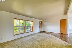 940 SE 9th St, Pendleton, OR 97801 - Photo 5