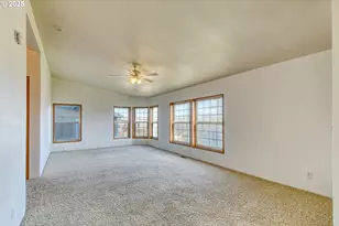 940 SE 9th St, Pendleton, OR 97801 - Photo 15