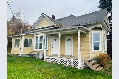 1914 SE Court Ave, Pendleton, OR 97801 - Photo 1