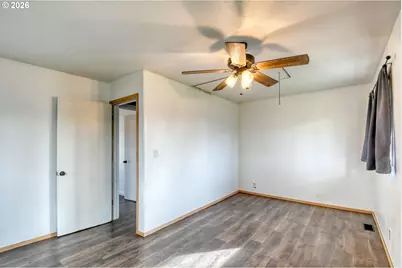 688 SW Cedar St, Pilot Rock, OR 97868 - Photo 17