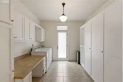 3562 Upper Dr, Lake Oswego, OR 97035 - Photo 19