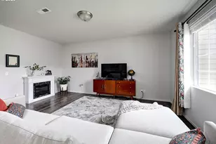 2170 SE 16th St, Gresham, OR 97080 - Photo 3