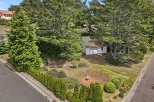 125 11th St, Florence, OR 97439 - Photo 43