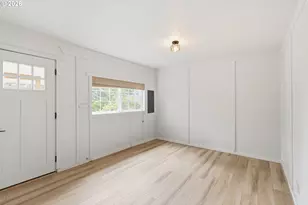 125 11th St, Florence, OR 97439 - Photo 13