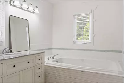 125 11th St, Florence, OR 97439 - Photo 27