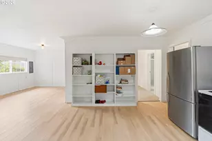 125 11th St, Florence, OR 97439 - Photo 11