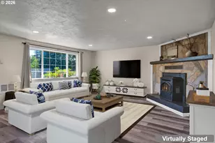 947 S R St, Cottage Grove, OR 97424 - Photo 9