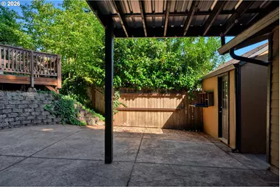 947 S R St, Cottage Grove, OR 97424 - Photo 43