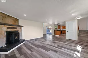 947 S R St, Cottage Grove, OR 97424 - Photo 11