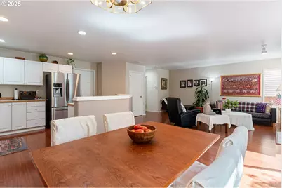 5037 NE Schoeler Cir, Hillsboro, OR 97124 - Photo 9