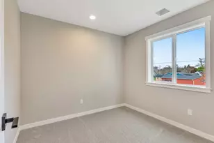 122 SW Alder Ct, Warrenton, OR 97146 - Photo 25