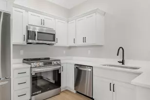 122 SW Alder Ct, Warrenton, OR 97146 - Photo 7