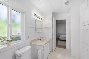 1199 N Terry St, Eugene, OR 97402 - Photo 21