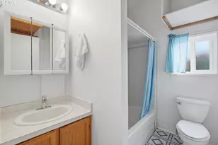 15619 NE Caples Rd, Brush Prairie, WA 98606 - Photo 17