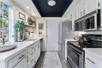 12625 SW Prince Edward Ct #B, King City, OR 97224 - Photo 17