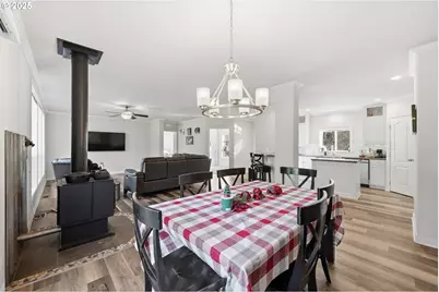 39557 Little Fall Creek Rd, Fall Creek, OR 97438 - Photo 17