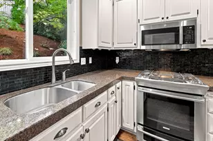 2215 Brandon Pl, West Linn, OR 97068 - Photo 7