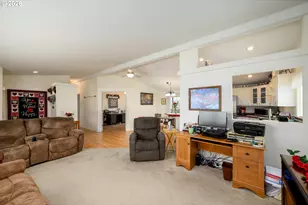 148 Brenda Pl, Canyonville, OR 97417 - Photo 15