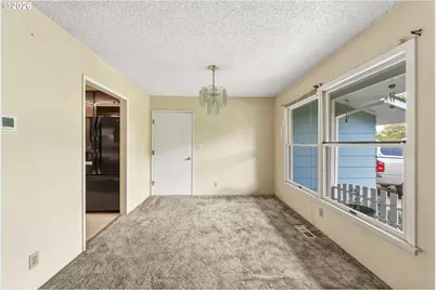 531 NW 4th Ave, Milton-Freewater, OR 97862 - Photo 5