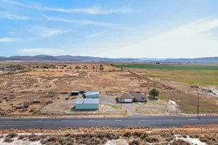 20673 Medical Springs Hwy, Baker City, OR 97814 - Photo 25