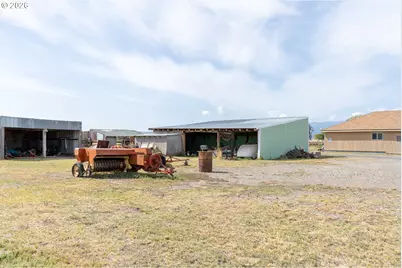 20673 Medical Springs Hwy, Baker City, OR 97814 - Photo 23