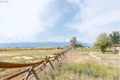 20673 Medical Springs Hwy, Baker City, OR 97814 - Photo 31