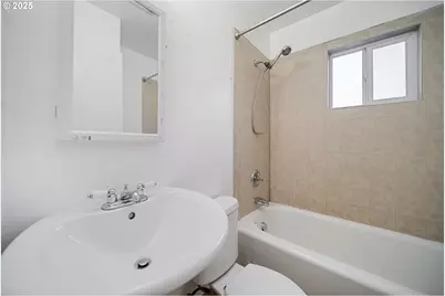 2504 N Baldwin St, Portland, OR 97217 - Photo 19
