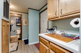 1800 Lakewood Ct, Eugene, OR 97402 - Photo 19