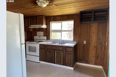 802 25th Ave, Seaside, OR 97138 - Photo 9