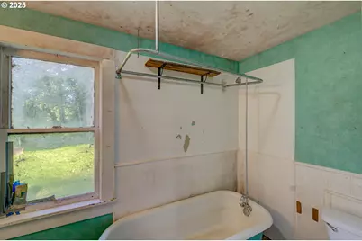 43620 Sylvandale Ln, Astoria, OR 97103 - Photo 15