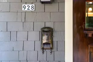 928 SE 18th Ave, Portland, OR 97214 - Photo 3