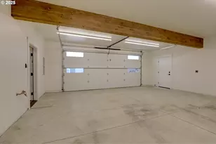 211 NW Heisler St, Dufur, OR 97021 - Photo 13