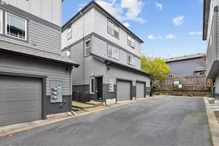 6748 N Pittsburg Ave, Portland, OR 97203 - Photo 1