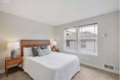 6748 N Pittsburg Ave, Portland, OR 97203 - Photo 19