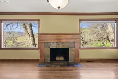 3465 Three Mile Rd, The Dalles, OR 97058 - Photo 9