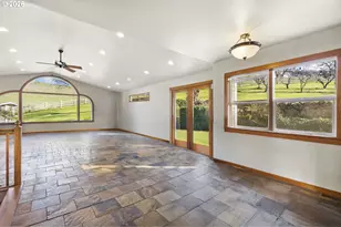 3465 Three Mile Rd, The Dalles, OR 97058 - Photo 5