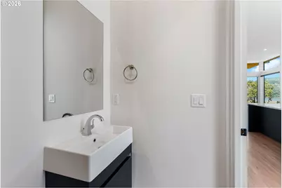 51 Sherman Ave, Hood River, OR 97031 - Photo 21