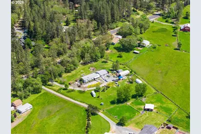 2447 Stringer Gap Rd, Grants Pass, OR 97527 - Photo 31