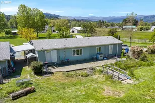 2447 Stringer Gap Rd, Grants Pass, OR 97527 - Photo 5