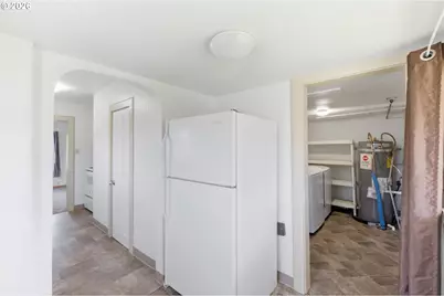 800 Oakhill Ave SE, Salem, OR 97302 - Photo 13