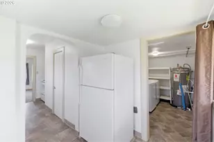 800 Oakhill Ave SE, Salem, OR 97302 - Photo 13