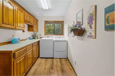557 NW 54th St, Newport, OR 97365 - Photo 23