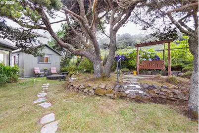 557 NW 54th St, Newport, OR 97365 - Photo 41