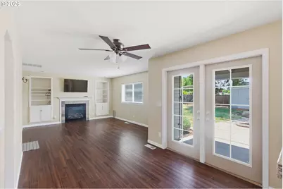 196 Nadine Ln, Central Point, OR 97502 - Photo 9