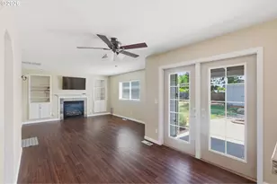 196 Nadine Ln, Central Point, OR 97502 - Photo 9