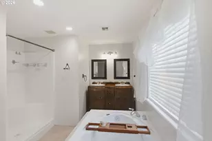 196 Nadine Ln, Central Point, OR 97502 - Photo 23