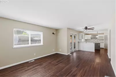 196 Nadine Ln, Central Point, OR 97502 - Photo 11