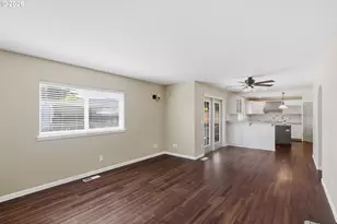 196 Nadine Ln, Central Point, OR 97502 - Photo 11