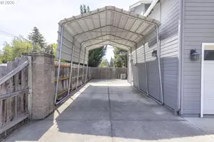 196 Nadine Ln, Central Point, OR 97502 - Photo 47
